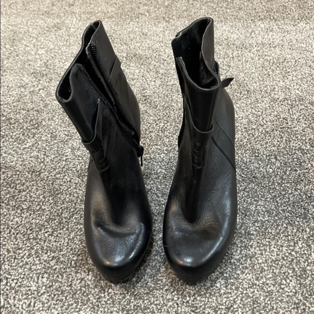 Black ANDREA boots size 6 in woman